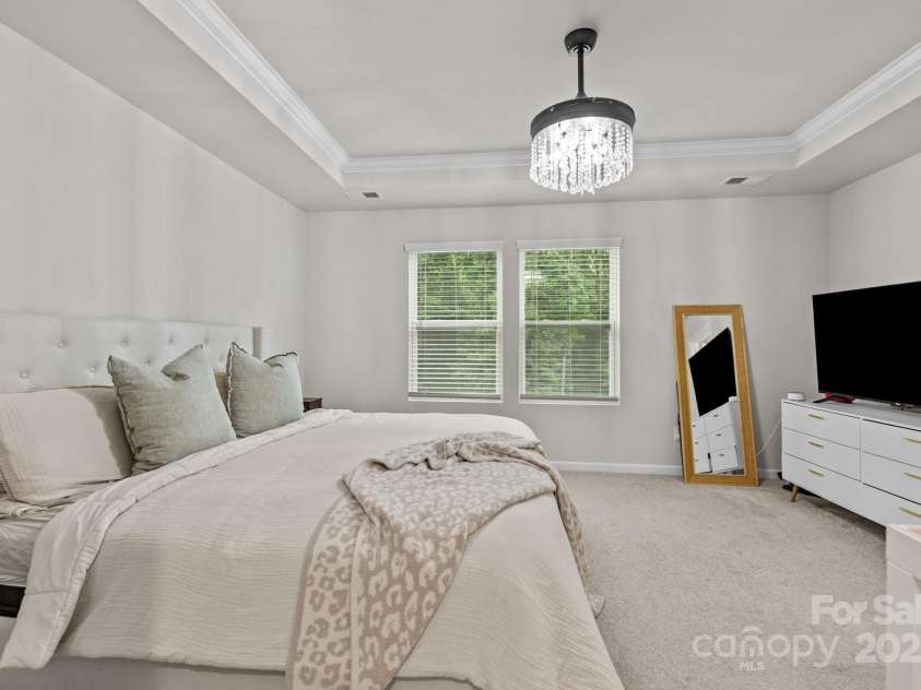 12205 Gambrell Drive, Charlotte, NC 28278.  MLS# CAR4264601, YatesRealty ID 18462. 