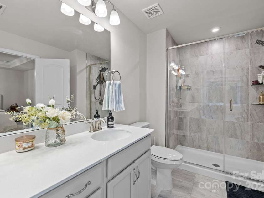 12205 Gambrell Drive, Charlotte, NC 28278.  MLS# CAR4264601, YatesRealty ID 18462. 