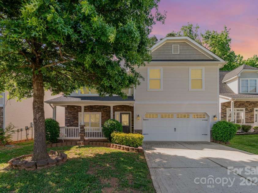 5106 Stone Park Drive, Charlotte, NC 28269.  MLS# CAR4249403, YatesRealty ID 18463. 