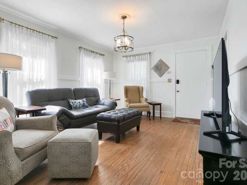 46 Oaklawn Avenue, Brevard, NC 28712.  MLS# CAR4367807, YatesRealty ID 18464. Gorgeous Floors