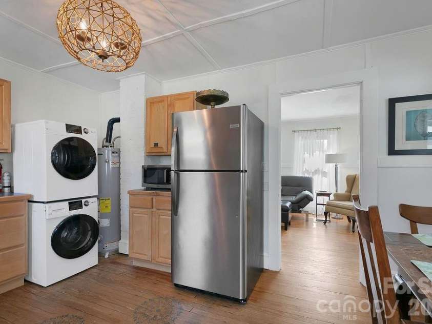 46 Oaklawn Avenue, Brevard, NC 28712.  MLS# CAR4367807, YatesRealty ID 18464. Litchen