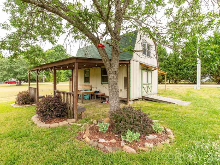 710 Dixie School Road, Lancaster, SC 29720.  MLS# CAR4375890, YatesRealty ID 18465. 