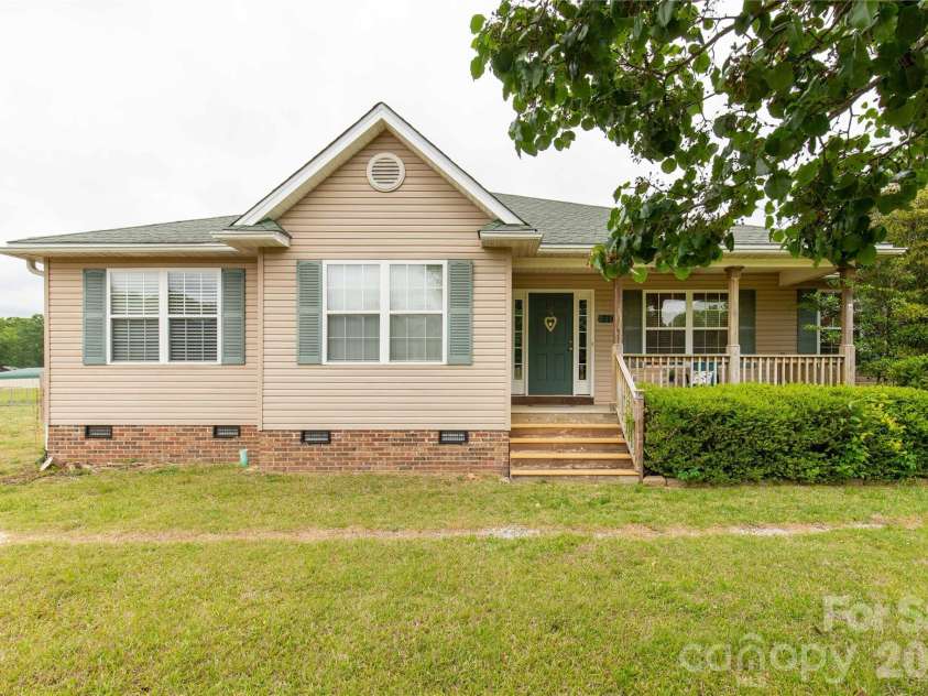 710 Dixie School Road, Lancaster, SC 29720.  MLS# CAR4375890, YatesRealty ID 18465. 