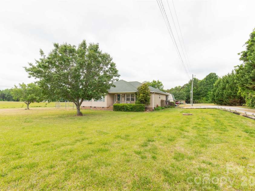 710 Dixie School Road, Lancaster, SC 29720.  MLS# CAR4375890, YatesRealty ID 18465. 