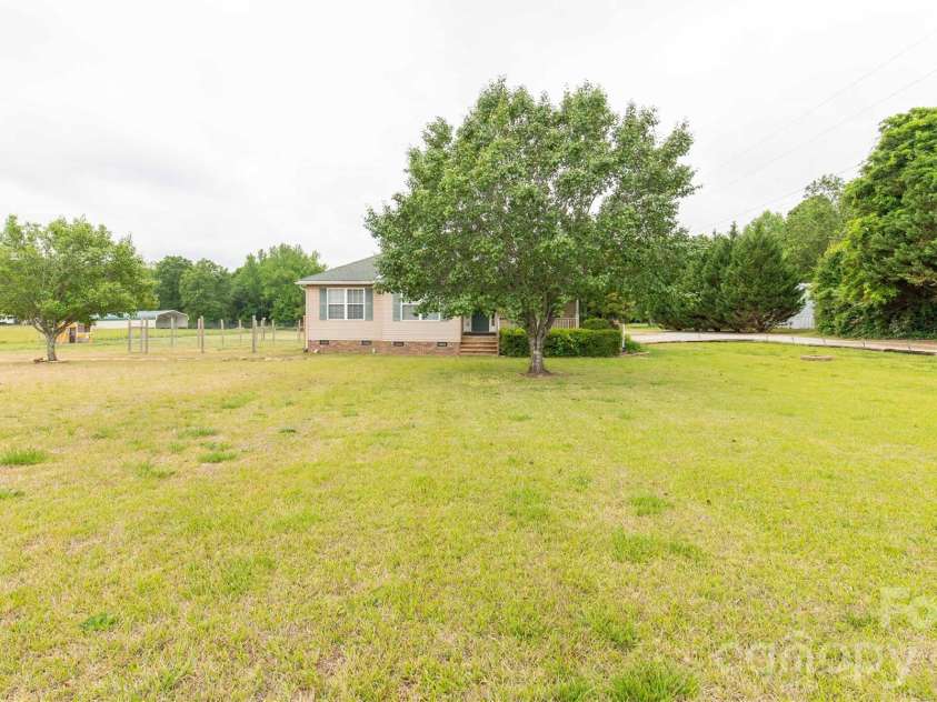 710 Dixie School Road, Lancaster, SC 29720.  MLS# CAR4375890, YatesRealty ID 18465. 