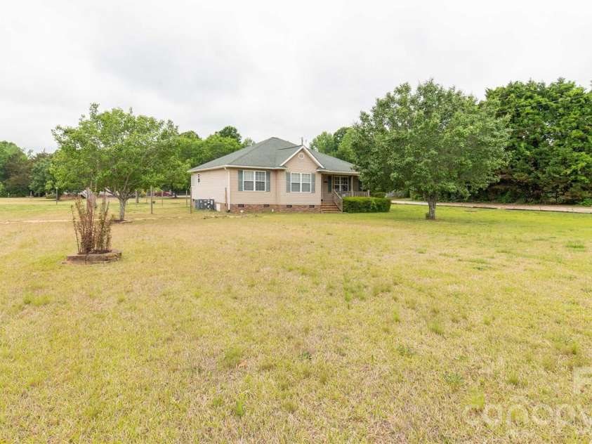 710 Dixie School Road, Lancaster, SC 29720.  MLS# CAR4375890, YatesRealty ID 18465. 