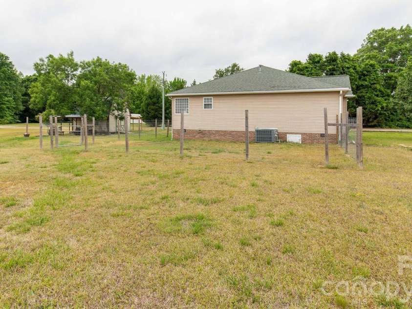 710 Dixie School Road, Lancaster, SC 29720.  MLS# CAR4375890, YatesRealty ID 18465. 