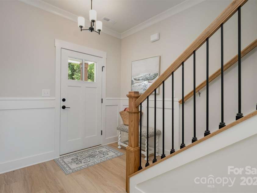 9615 Riviera Drive, Sherrills Ford, NC 28673.  MLS# CAR4230945, YatesRealty ID 18465. 