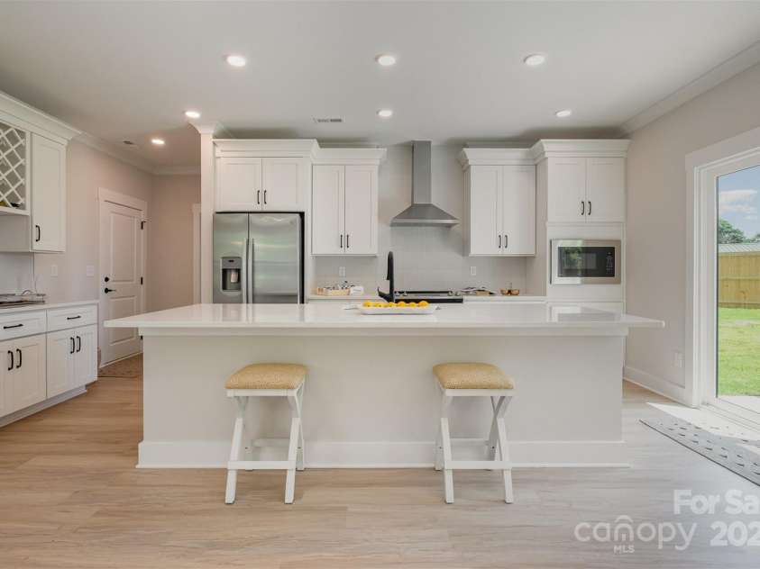 9615 Riviera Drive, Sherrills Ford, NC 28673.  MLS# CAR4230945, YatesRealty ID 18465. 