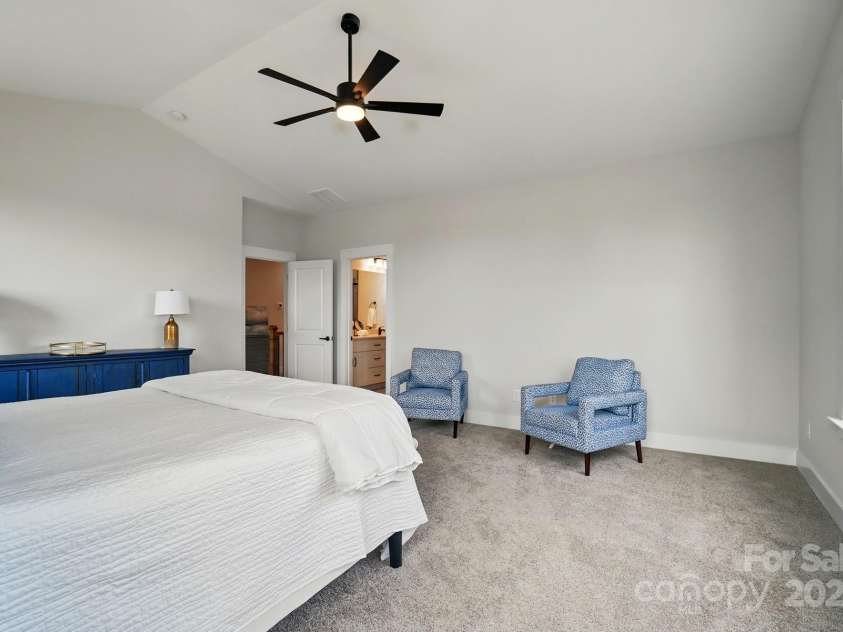 9615 Riviera Drive, Sherrills Ford, NC 28673.  MLS# CAR4230945, YatesRealty ID 18465. 