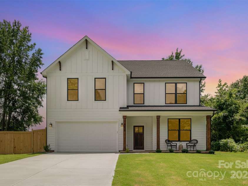 9615 Riviera Drive, Sherrills Ford, NC 28673.  MLS# CAR4230945, YatesRealty ID 18465. 