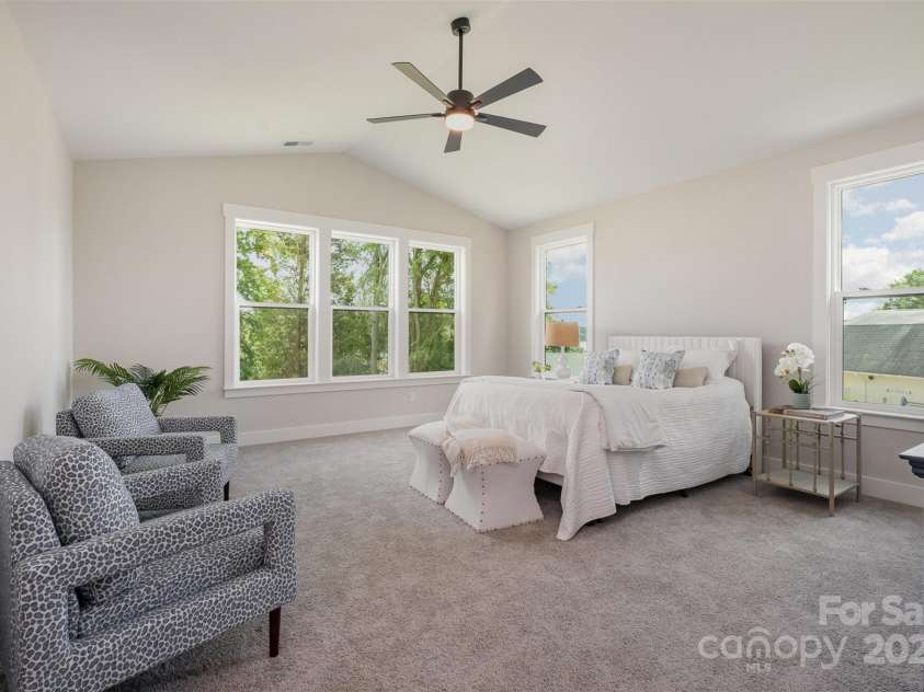 9615 Riviera Drive, Sherrills Ford, NC 28673.  MLS# CAR4230945, YatesRealty ID 18465. 