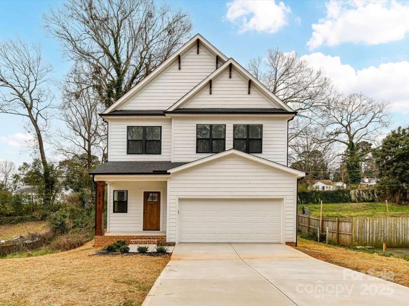 2615 Brentwood Place, Charlotte, NC 28208.  MLS# CAR4230468, YatesRealty ID 18466. 