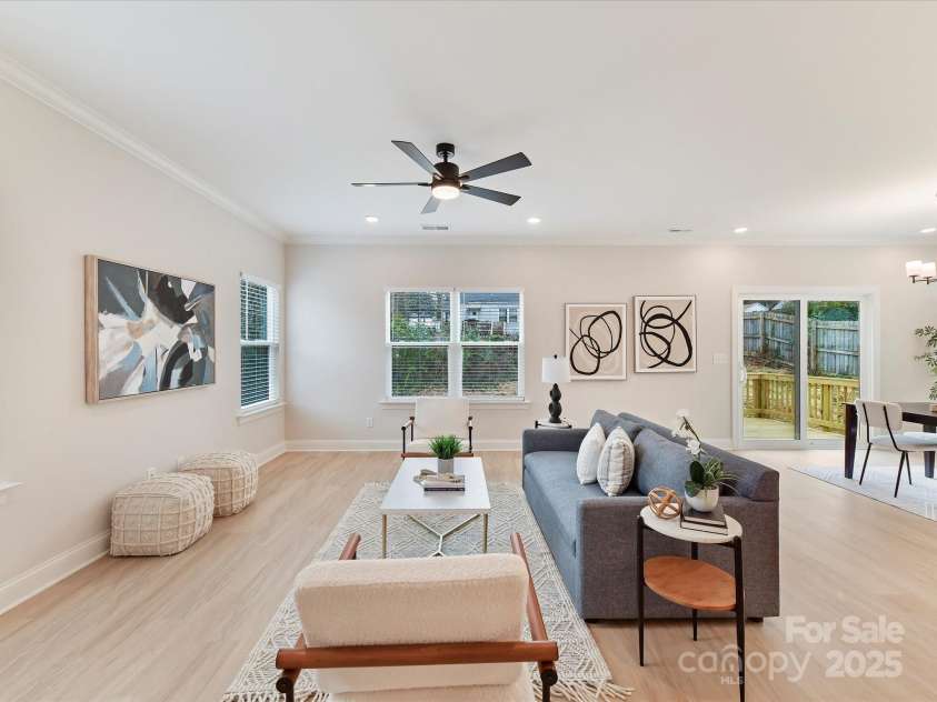 2615 Brentwood Place, Charlotte, NC 28208.  MLS# CAR4230468, YatesRealty ID 18466. 