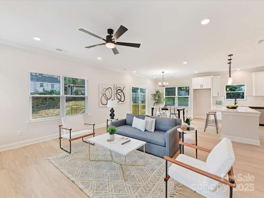 2615 Brentwood Place, Charlotte, NC 28208.  MLS# CAR4230468, YatesRealty ID 18466. 