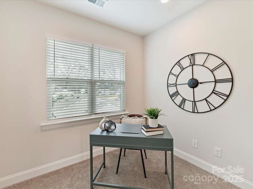 2615 Brentwood Place, Charlotte, NC 28208.  MLS# CAR4230468, YatesRealty ID 18466. 