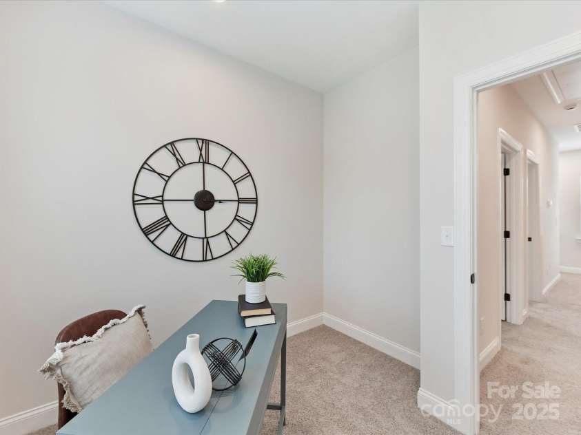 2615 Brentwood Place, Charlotte, NC 28208.  MLS# CAR4230468, YatesRealty ID 18466. 