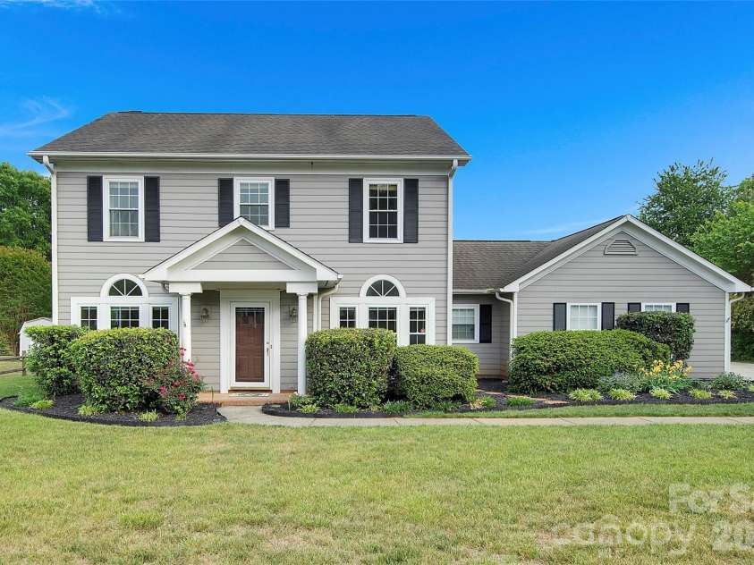 15208 Bexley Place, Mint Hill, NC 28227.  MLS# CAR4377631, YatesRealty ID 18467. 