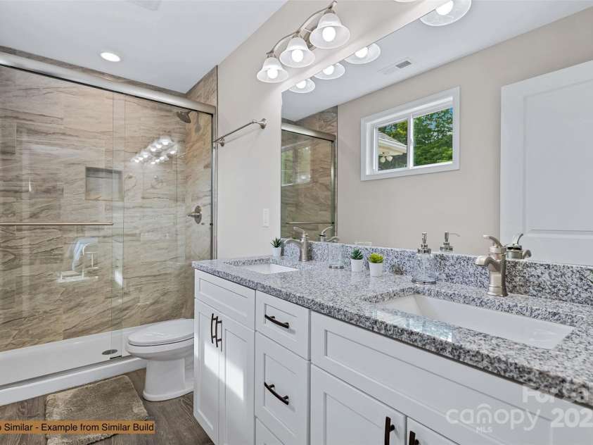 376 Hague Drive, Columbus, NC 28722.  MLS# CAR4187210, YatesRealty ID 18467. 