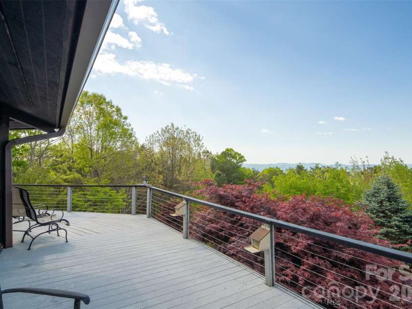 146 Cherokee Lane, Purlear, NC 28665.  MLS# CAR4374878, YatesRealty ID 18468. 