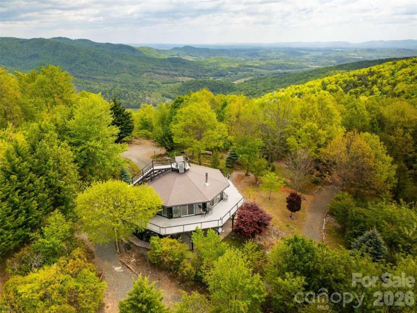 146 Cherokee Lane, Purlear, NC 28665.  MLS# CAR4374878, YatesRealty ID 18468. 