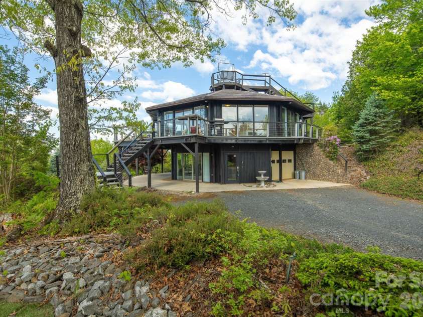 146 Cherokee Lane, Purlear, NC 28665.  MLS# CAR4374878, YatesRealty ID 18468. 