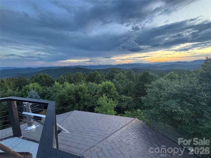 146 Cherokee Lane, Purlear, NC 28665.  MLS# CAR4374878, YatesRealty ID 18468. 