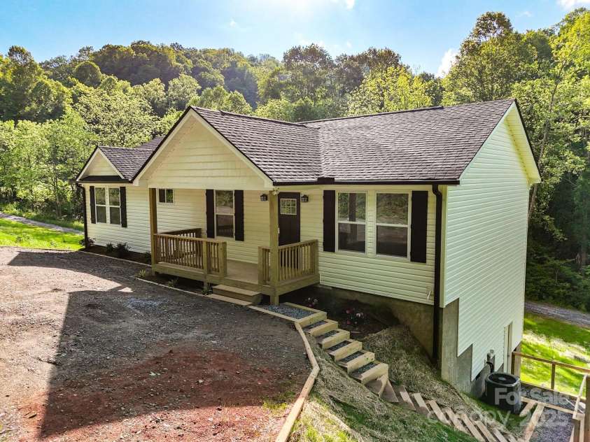 16 Meadows Town Road, Leicester, NC 28748.  MLS# CAR4228043, YatesRealty ID 18468. 
