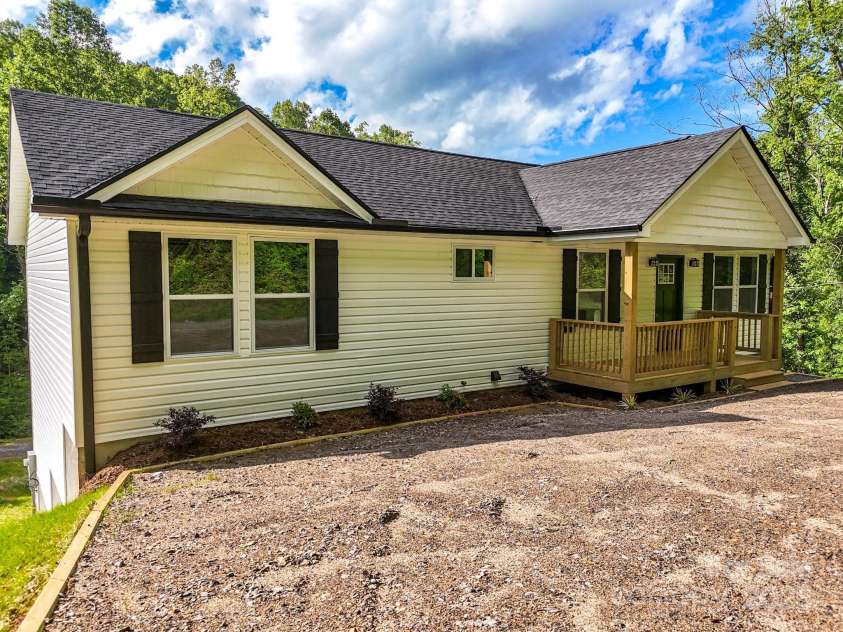 16 Meadows Town Road, Leicester, NC 28748.  MLS# CAR4228043, YatesRealty ID 18468. 