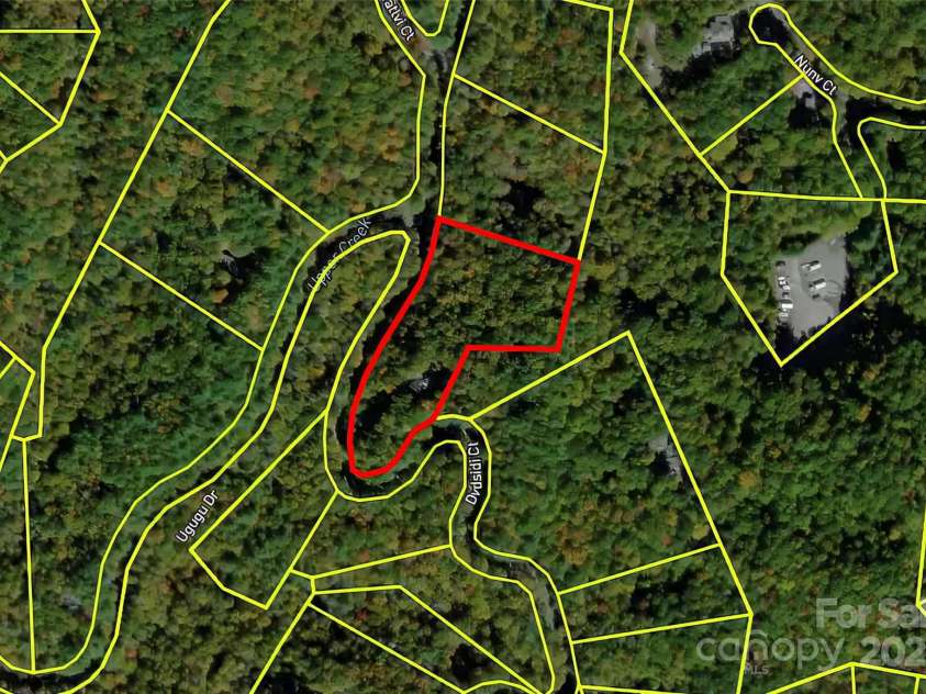 193 Dvdisdi Court, Brevard, NC 28712.  MLS# CAR4243371, YatesRealty ID 18469. 