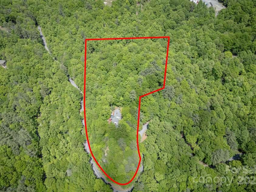 193 Dvdisdi Court, Brevard, NC 28712.  MLS# CAR4243371, YatesRealty ID 18469. 