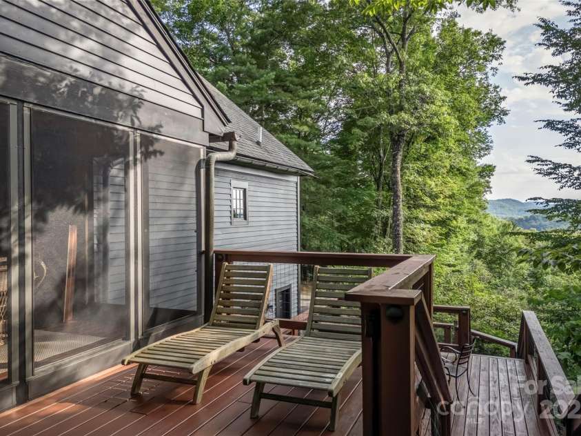 193 Dvdisdi Court, Brevard, NC 28712.  MLS# CAR4243371, YatesRealty ID 18469. 