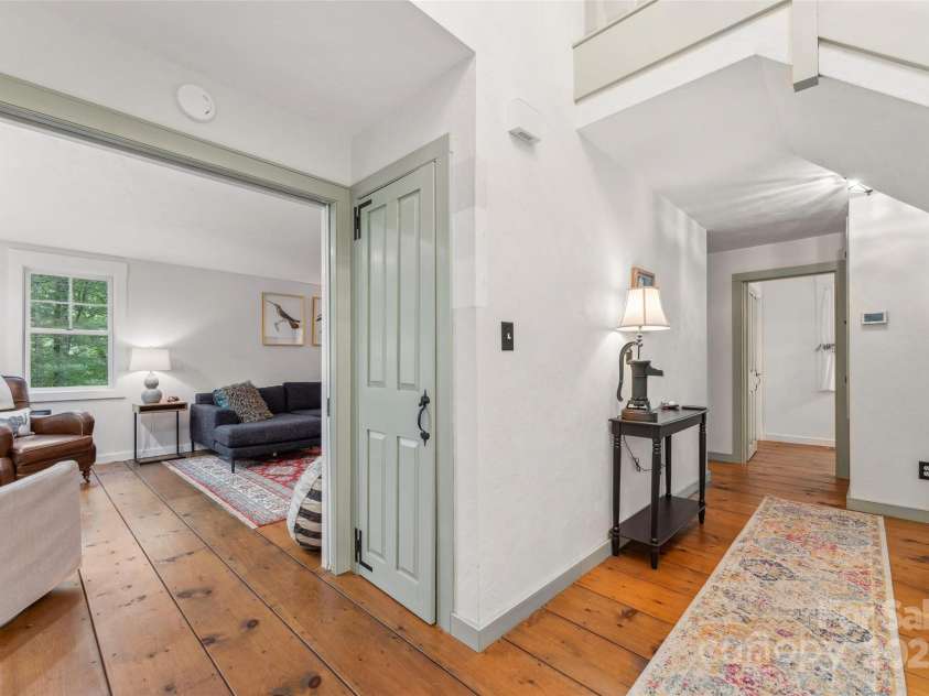 193 Dvdisdi Court, Brevard, NC 28712.  MLS# CAR4243371, YatesRealty ID 18469. 