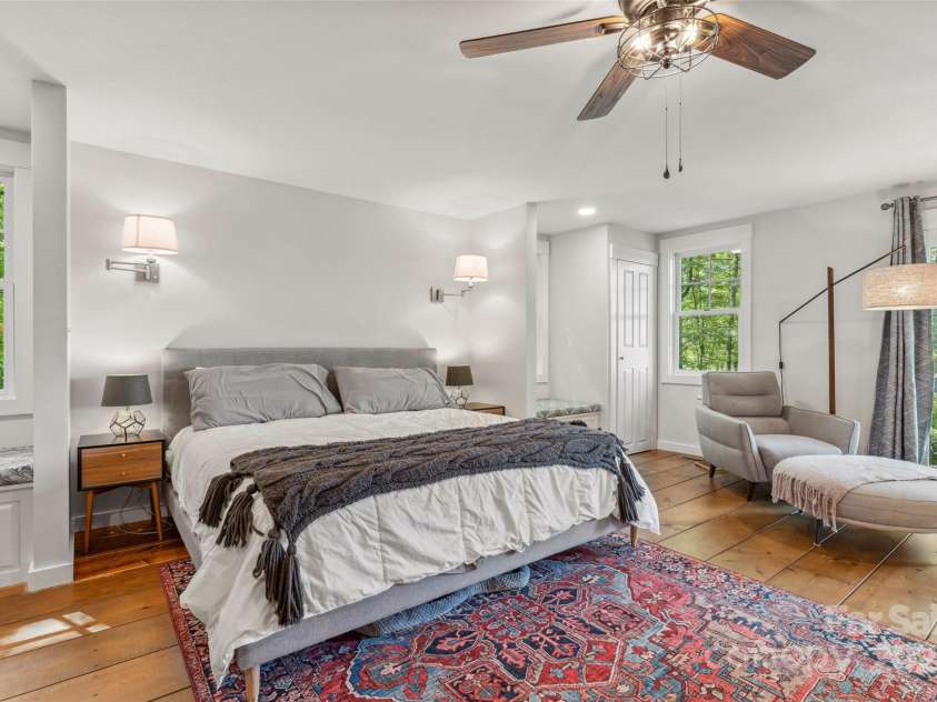 193 Dvdisdi Court, Brevard, NC 28712.  MLS# CAR4243371, YatesRealty ID 18469. 