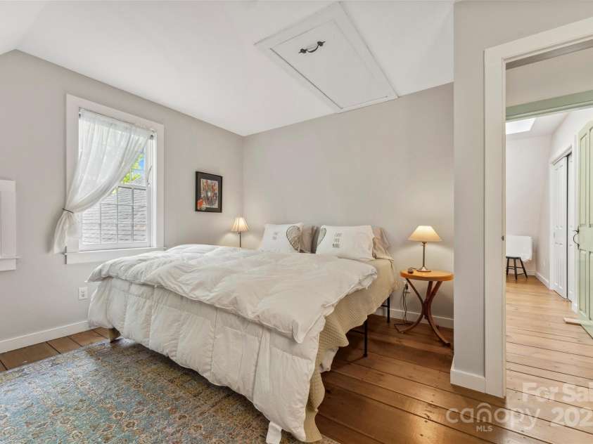 193 Dvdisdi Court, Brevard, NC 28712.  MLS# CAR4243371, YatesRealty ID 18469. 