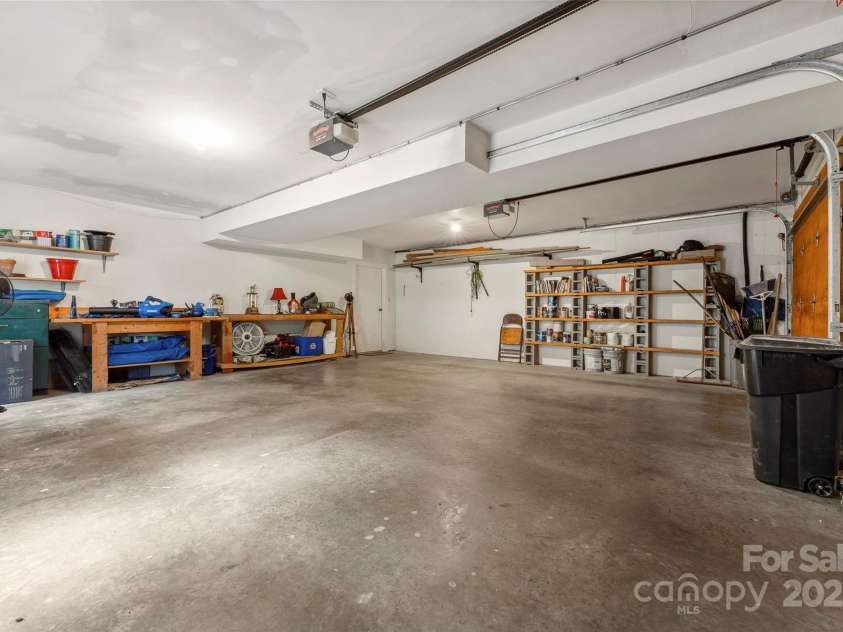 193 Dvdisdi Court, Brevard, NC 28712.  MLS# CAR4243371, YatesRealty ID 18469. 