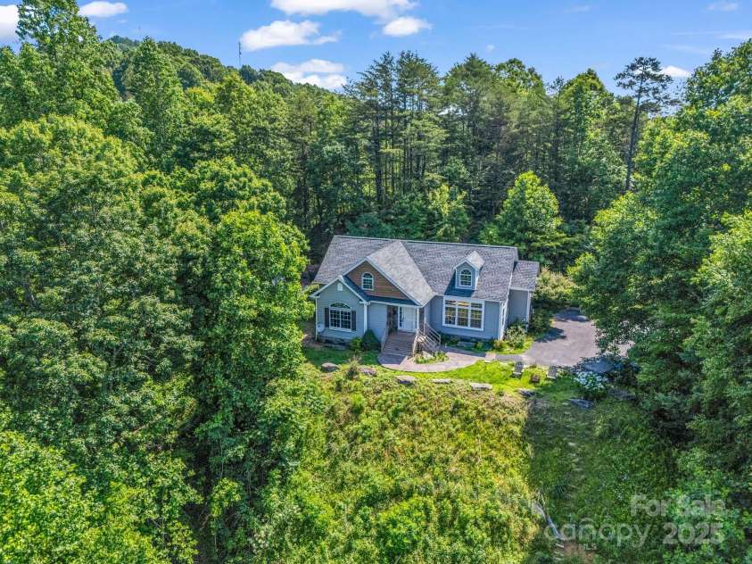 837 California Avenue, Marion, NC 28752.  MLS# CAR4260788, YatesRealty ID 1847. Convenient to Lake James, shopping, dining and groceries.