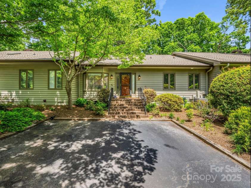 26 Hunting Country Trails Trail, Tryon, NC 28782.  MLS# CAR4257031, YatesRealty ID 18470. 