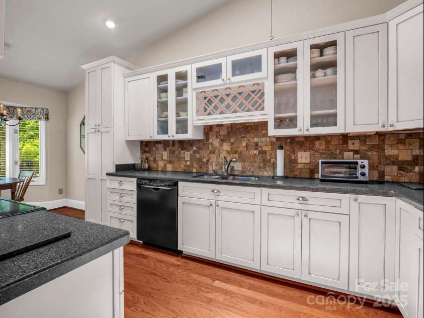 26 Hunting Country Trails Trail, Tryon, NC 28782.  MLS# CAR4257031, YatesRealty ID 18470. 