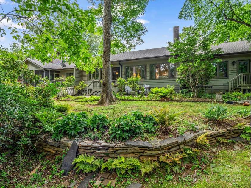 26 Hunting Country Trails Trail, Tryon, NC 28782.  MLS# CAR4257031, YatesRealty ID 18470. 