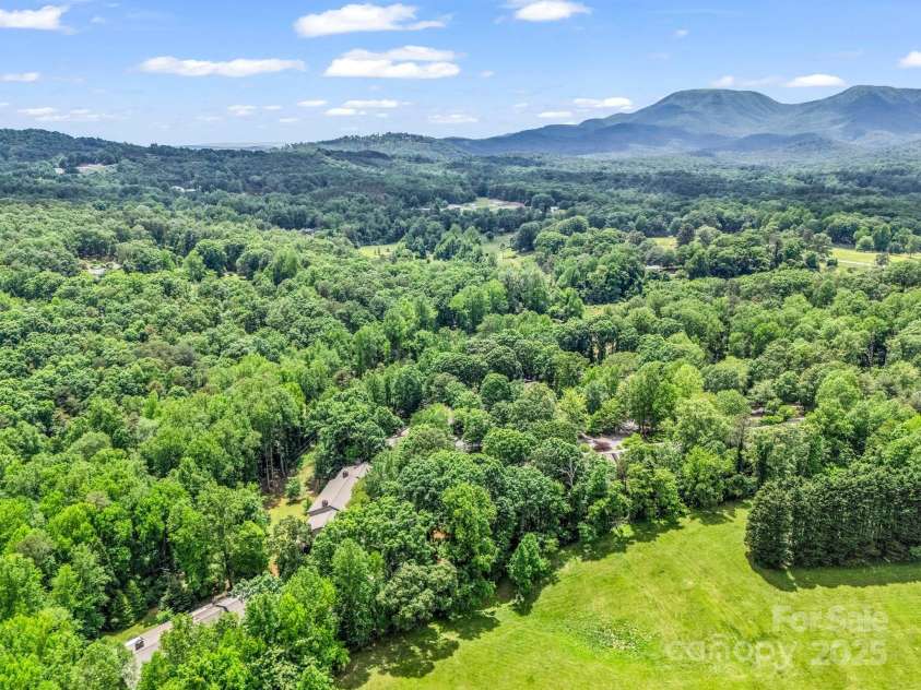 26 Hunting Country Trails Trail, Tryon, NC 28782.  MLS# CAR4257031, YatesRealty ID 18470. 