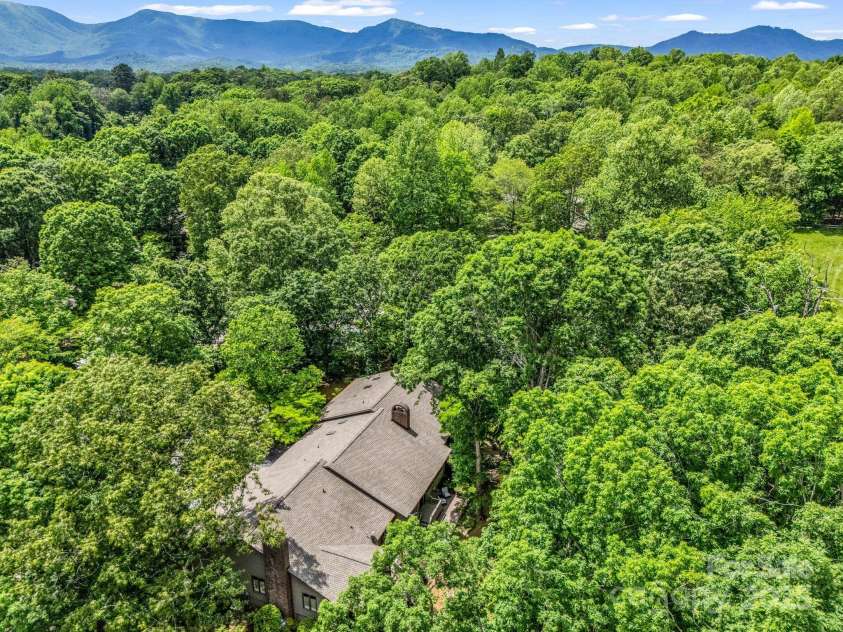 26 Hunting Country Trails Trail, Tryon, NC 28782.  MLS# CAR4257031, YatesRealty ID 18470. 