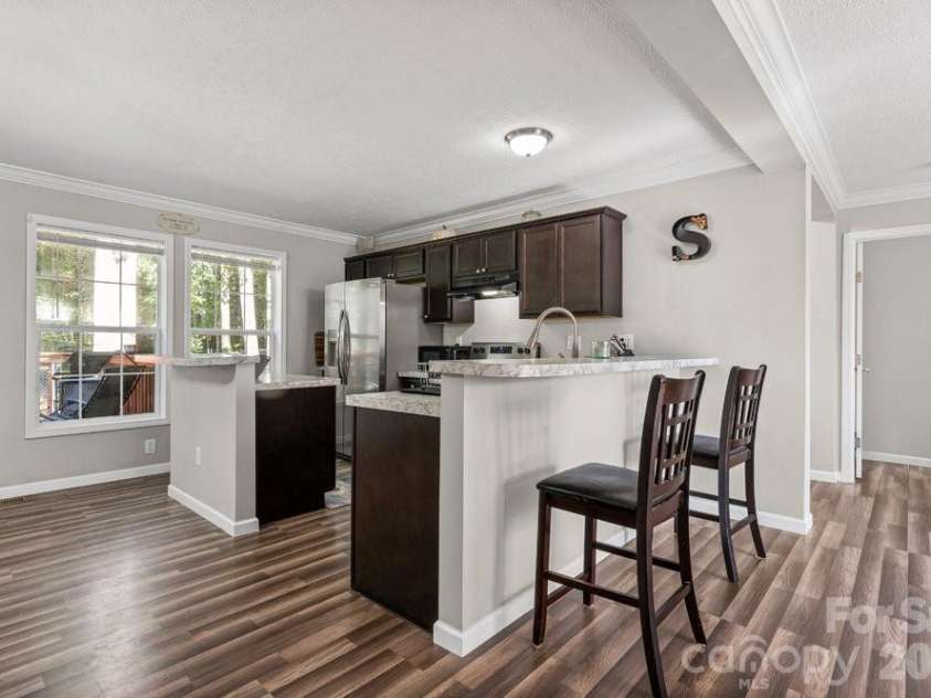 402 Shiloh Road, Statesville, NC 28677.  MLS# CAR4298200, YatesRealty ID 18470. 