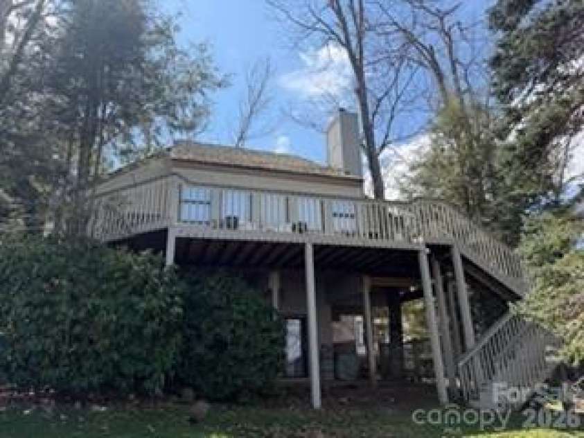 19 Lookout Loop, Burnsville, NC 28714.  MLS# CAR4361238, YatesRealty ID 18471. BACK OF HOME; OPEN DECK ON MAIN WITH LL COVERED PATIO