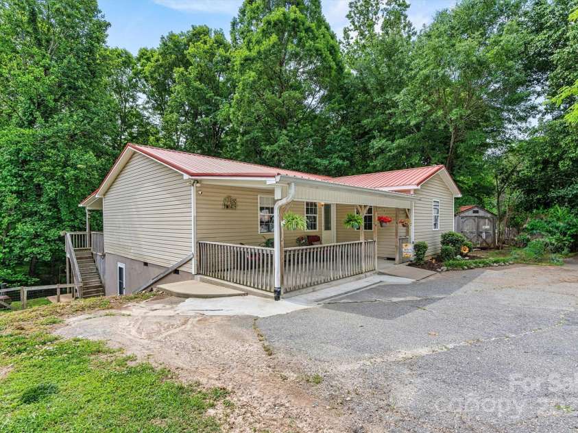 3690 Birchwood Lane, Denver, NC 28037.  MLS# CAR4254644, YatesRealty ID 18472. 