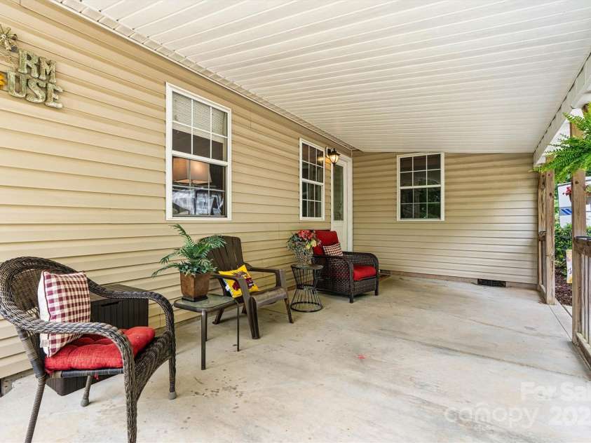 3690 Birchwood Lane, Denver, NC 28037.  MLS# CAR4254644, YatesRealty ID 18472. 