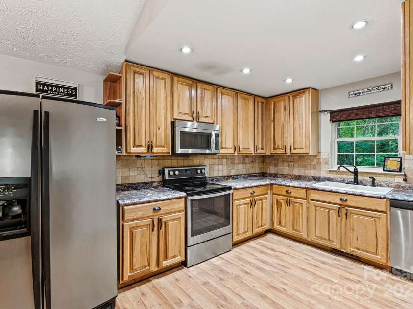 3690 Birchwood Lane, Denver, NC 28037.  MLS# CAR4254644, YatesRealty ID 18472. 