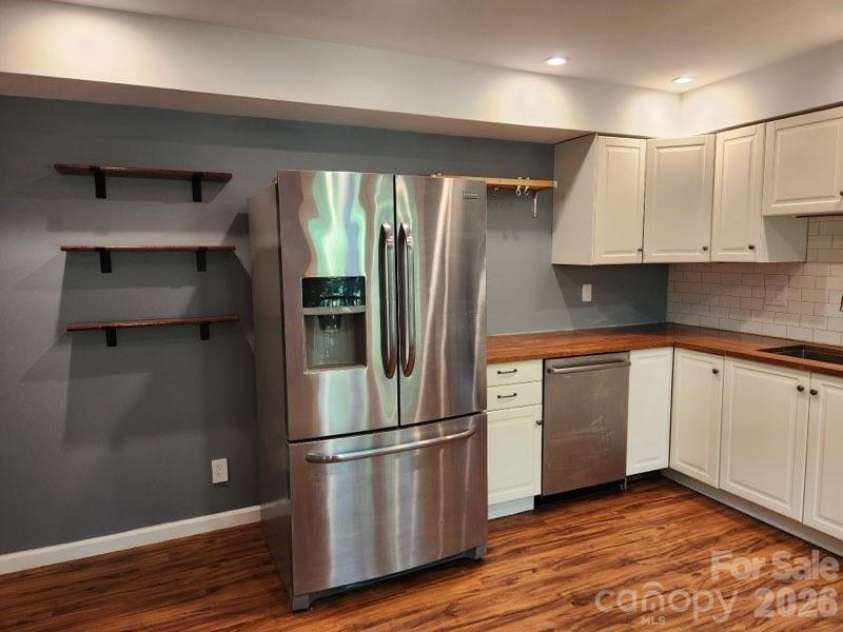 328 Swampfox Drive, Fort Mill, SC 29715.  MLS# CAR4376655, YatesRealty ID 18473. 