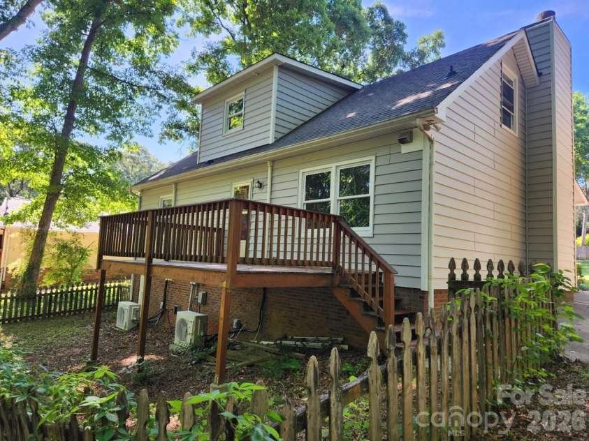 328 Swampfox Drive, Fort Mill, SC 29715.  MLS# CAR4376655, YatesRealty ID 18473. 