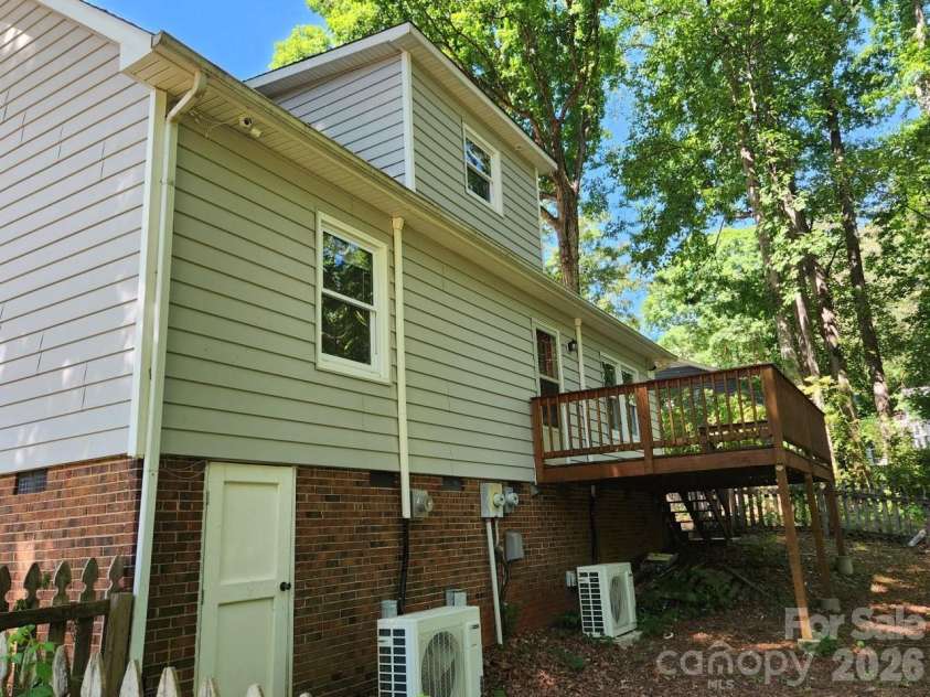 328 Swampfox Drive, Fort Mill, SC 29715.  MLS# CAR4376655, YatesRealty ID 18473. 